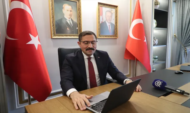 Hatay Valisi Mustafa Masatlı, AA’nın "Yılın Kareleri" oylamasına katıldı Hatay Valisi Mustafa Masatlı, AA’nın "Yılın Kareleri" oylamasına katıldı