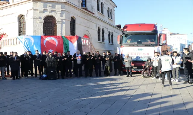 Sivas’tan Suriye’ye yardım tırı gönderildi Sivas’tan Suriye’ye yardım tırı gönderildi