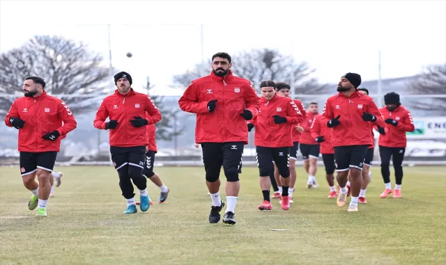 Sivasspor’da Kayserispor maçının hazırlıkları tamamlandı Sivasspor’da Kayserispor maçının hazırlıkları tamamlandı