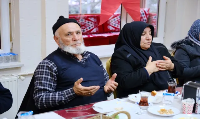 Yozgat Valisi Özkan, Ankara’daki şehit ailelerini ağırladı Yozgat Valisi Özkan, Ankara’daki şehit ailelerini ağırladı