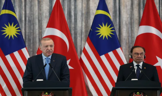 Cumhurbaşkanı Erdoğan, Malezya Başbakanı Enver ile ortak basın toplantısında konuştu: Cumhurbaşkanı Erdoğan, Malezya Başbakanı Enver ile ortak basın toplantısında konuştu: