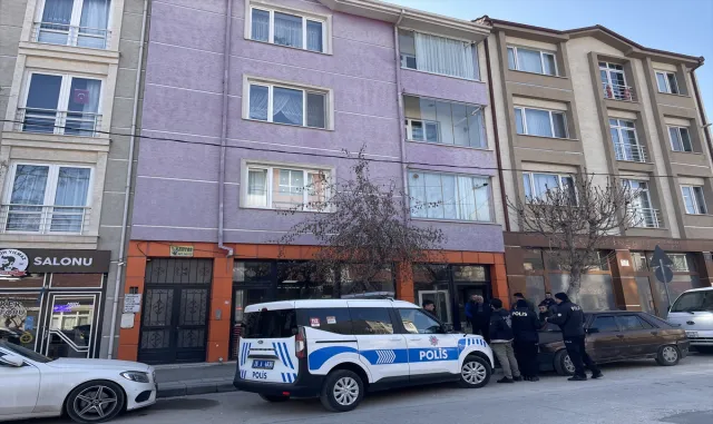 Eskişehir’de ikinci kattaki balkondan düşen kadın yaralandı Eskişehir’de ikinci kattaki balkondan düşen kadın yaralandı
