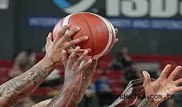 FIBA Kadınlar Avrupa Ligi: Beretta Famila: 80 - Fenerbahçe Opet: 86