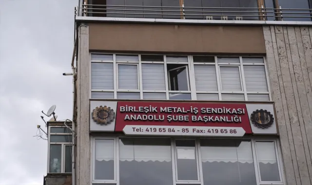 GÜNCELLEME - Ankara’da bir sendikanın şube başkanı, tartıştığı şube sekreterini öldürdü GÜNCELLEME - Ankara’da bir sendikanın şube başkanı, tartıştığı şube sekreterini öldürdü