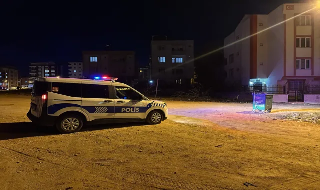 GÜNCELLEME - Gaziantep'te silahlı ve bıçaklı kavgada 1 kişi öldü, 2 kişi yaralandı