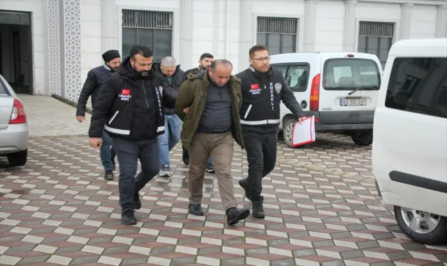 GÜNCELLEME - Kocaeli’de kayıp olarak aranan kişinin cesedi ormanda toprağa gömülü bulundu GÜNCELLEME - Kocaeli’de kayıp olarak aranan kişinin cesedi ormanda toprağa gömülü bulundu