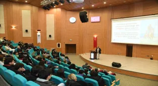 Kırşehir'de 12. sınıf öğrencilerine yönelik seminer düzenlendi