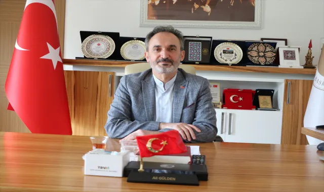 TDV’den köy okulundaki öğrencilerine giyim ve kırtasiye yardımı TDV’den köy okulundaki öğrencilerine giyim ve kırtasiye yardımı