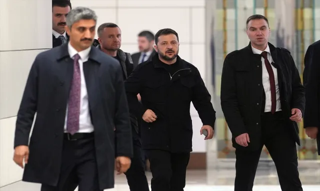 Ukrayna Devlet Başkanı Zelenskiy, Türkiye’den ayrıldı Ukrayna Devlet Başkanı Zelenskiy, Türkiye’den ayrıldı