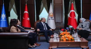 AK Parti Genel Merkezi'nde siyasi partiler arası bayramlaşma