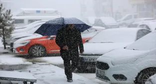 Ardahan-Şavşat kara yolu, kar nedeniyle tır geçişine kapatıldı