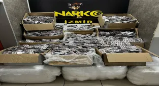 İzmir'de evinde sentetik ecza hapı ele geçirilen zanlı tutuklandı