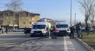 Kocaeli'de kaza yapan ambulanstaki hamile kadın ve karnındaki bebeği kurtarılamadı