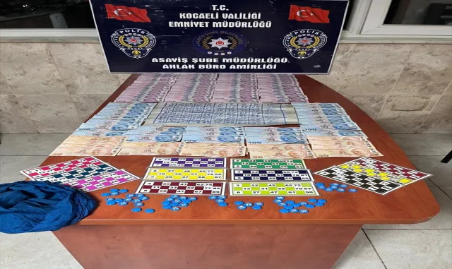 Kocaeli'de kumar oynayan 8 kişiye 73 bin 976 lira para cezası kesildi