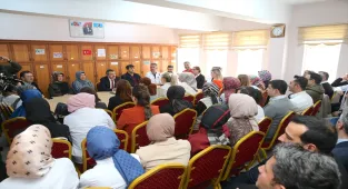 Milli Eğitim Bakanı Yusuf Tekin, Erzurum'da sporcularla bayramlaştı: