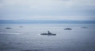 Şehitler Abidesi'nde Çanakkale Deniz Zaferi'nin 110. yıl dönümü dolayısıyla tören düzenlendi