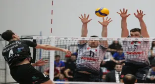 Voleybol: SMS Grup Efeler Ligi