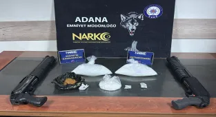 Adana'da uyuşturucu operasyonunda yakalanan 3 zanlıdan 1'i tutuklandı