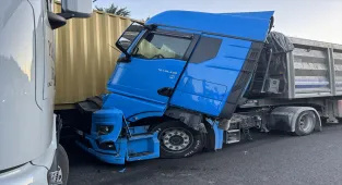 Anadolu Otoyolu'nun Kocaeli kesiminde zincirleme trafik kazası ulaşımı aksattı