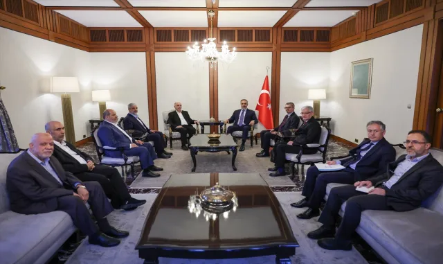 Bakan Fidan, Hamas Şura Meclisi Başkanı Derviş ve Siyasi Büro üyeleriyle bir araya geldi