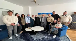 Bakan Göktaş'tan Berlin'deki ilk kuşak Türk ailelerine ziyaret