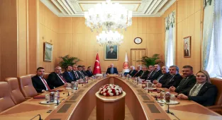 Balıkçılık ve Su Ürünleri Araştırma Komisyonu, raporunu TBMM Başkanı Kurtulmuş'a sundu