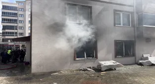 Bursa'da apartmanda çıkan yangın söndürüldü