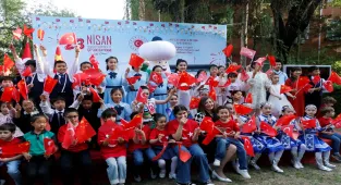 Çin'de 23 Nisan Ulusal Egemenlik ve Çocuk Bayramı kutlandı