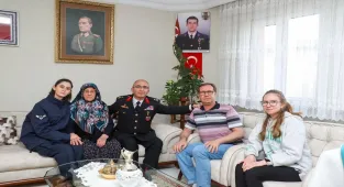 Eskişehir'de jandarma şehit ailelerini ve gazileri ziyaret etti