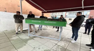 Fethiye'de yamaç paraşütünün düşmesi sonucu ölen pilot ile yolcunun cenazeleri Eskişehir'de defnedildi