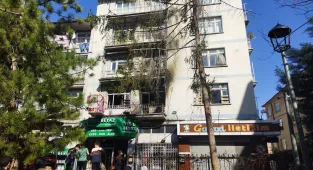 GÜNCELLEME - Konya'da 4 katlı binada çıkan yangında 2 çocuk öldü
