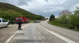 GÜNCELLEME - Tokat'ta kamyon ile otomobilin çarpıştığı kazada 2 kişi öldü