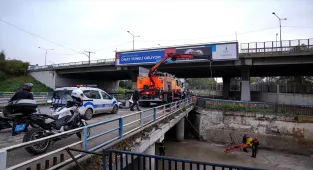 İzmir'de derede erkek cesedi bulundu