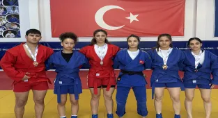 Judocu gençlerin yıldızı Rus savunma sporu 