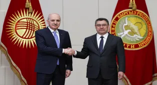 Kırgızistan Cumhurbaşkanı Caparov, TBMM Başkanı Kurtulmuş'u kabul etti