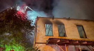 Sakarya'da ahşap ev yandı