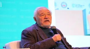 Tarihçi, yazar Prof. Dr. İlber Ortaylı, Marmara Kariyer Fuarı'nda öğrencilerle bir araya geldi