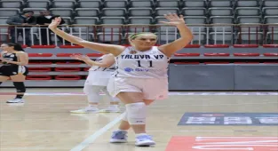 Tecrübeli basketbolcu Nazlı Güler kariyerini noktaladı