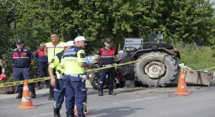 Aydın'daki kazada ölen üniversite öğrencisi Sıla, Manisa'da son yolcuğuna uğurlandı