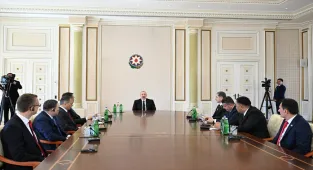 Azerbaycan Cumhurbaşkanı Aliyev, Türk devletlerinin içişleri bakanlarını kabul etti: