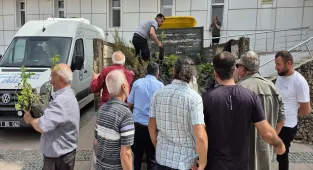 Bahşılı'da vatandaşlara 2 bin fidan dağıtıldı