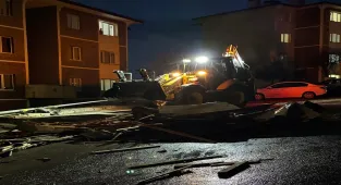 Bayburt'ta kuvvetli rüzgar etkili oldu
