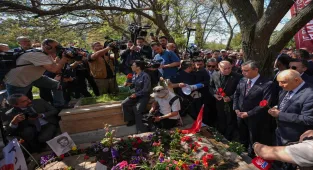 CHP Genel Başkanı Özel, Gezmiş, Aslan ve İnan için düzenlenen anma programında konuştu: