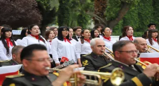 Denizli'de askeri bando lise öğrencileriyle konser verdi