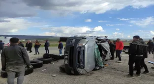 GÜNCELLEME - Bingöl'de otomobil ile kamyonetin çarpıştığı kazada 7 kişi yaralandı