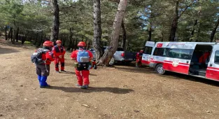 GÜNCELLEME - Çanakkale'de doğa yürüyüşünde kaybolan müdür yardımcısını arama çalışmaları sürüyor
