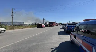 GÜNCELLEME - İzmir'de fabrikada çıkan yangın kontrol altına alındı