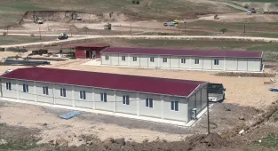 Karmod'dan yumurta tavukçuluğu çalışanlarına konteyner konaklama çözümü