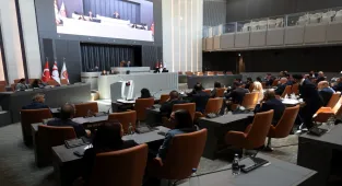 KKTC Cumhuriyet Meclisi yeni binasında ilk toplantısını yaptı 