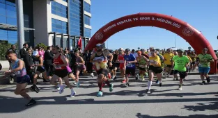 Samsun'da 19 Mayıs Yarı Maratonu yapıldı